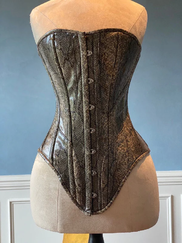 Fake snake leather Edwardian pattern PVC corset featured in magazines. Steelbone custom corset, renaissance, gothic, steampunk, bespoke, victorian